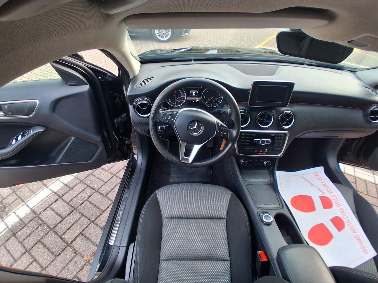 Mercedes-benz GLA 180 d Automatic Premium..CELL 320 147 1147 WUATSAPP