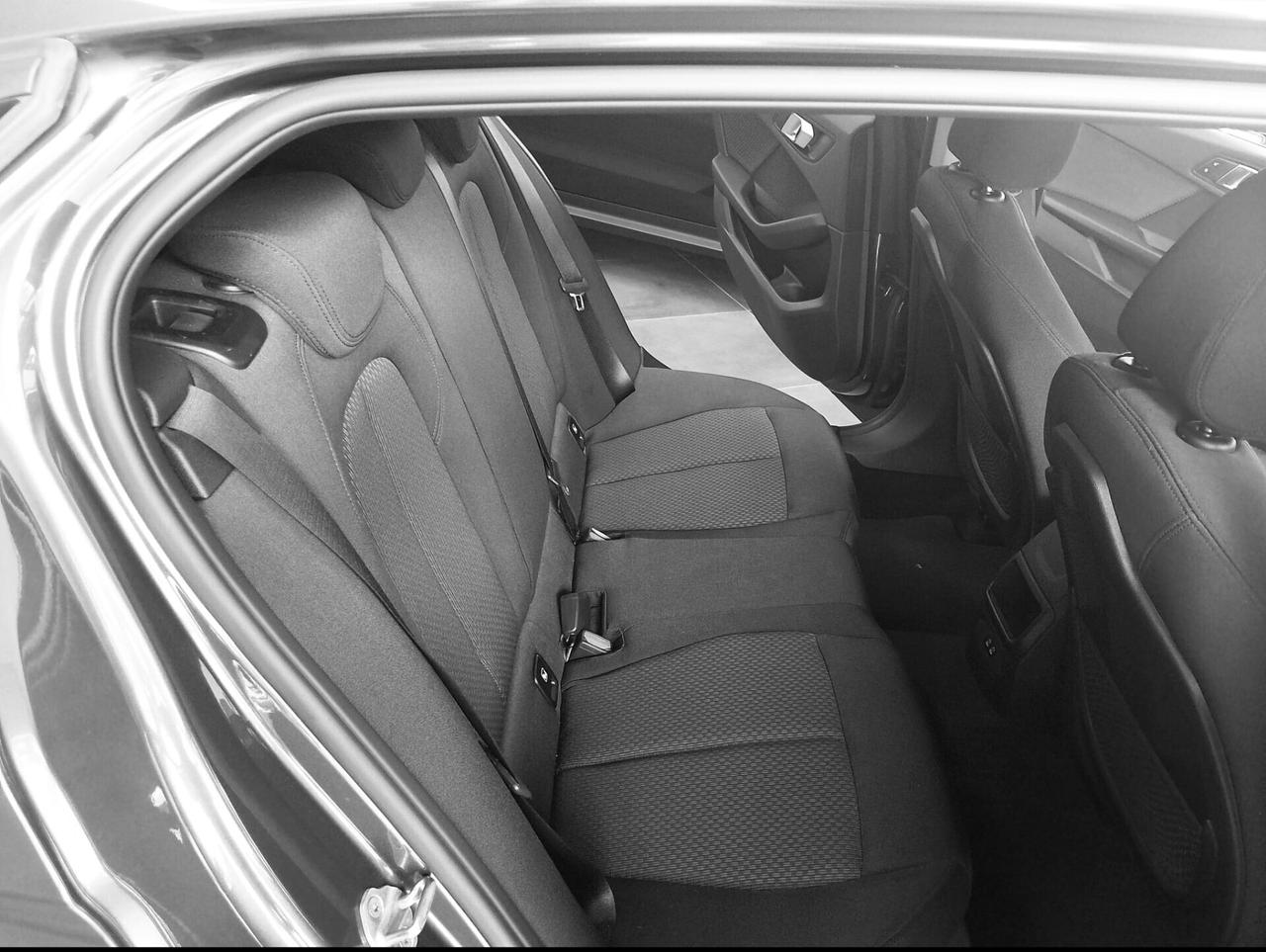 Bmw 120d xDrive 5p. Business Advantage