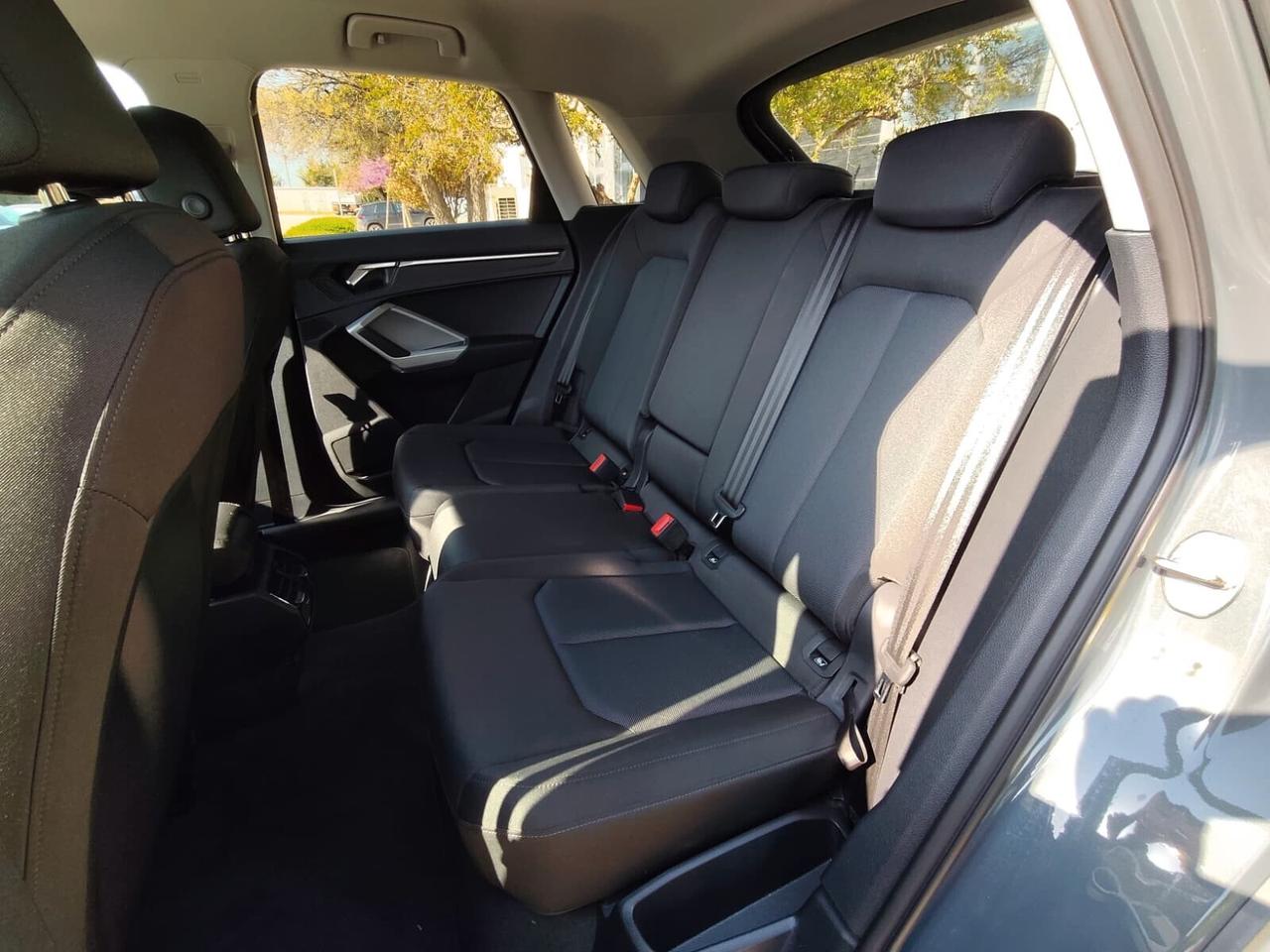 Audi Q3 35 TDI quattro S tronic Business