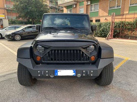 Jeep Wrangler Wrangler 3p 2.8 crd Sahara auto dpf