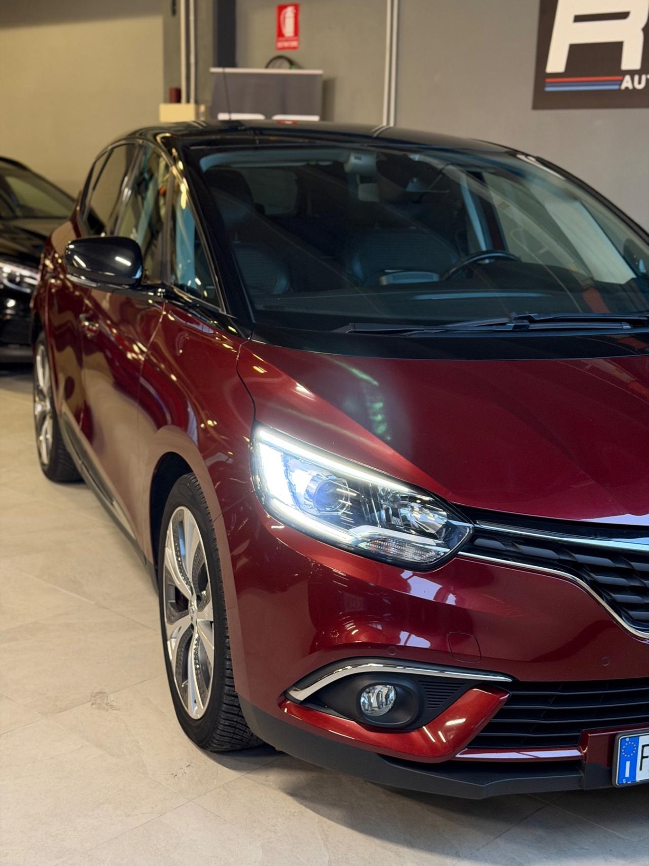 Renault SCÈNIC 1.5 dCi EU6B BOSE INITIALE PARIS