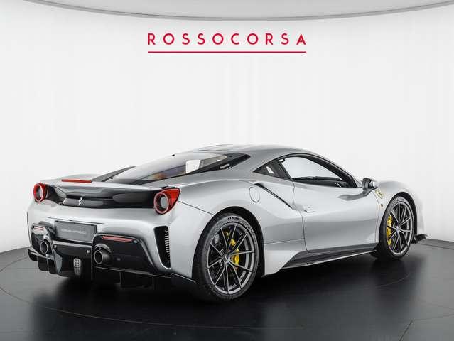 Ferrari 488 Pista