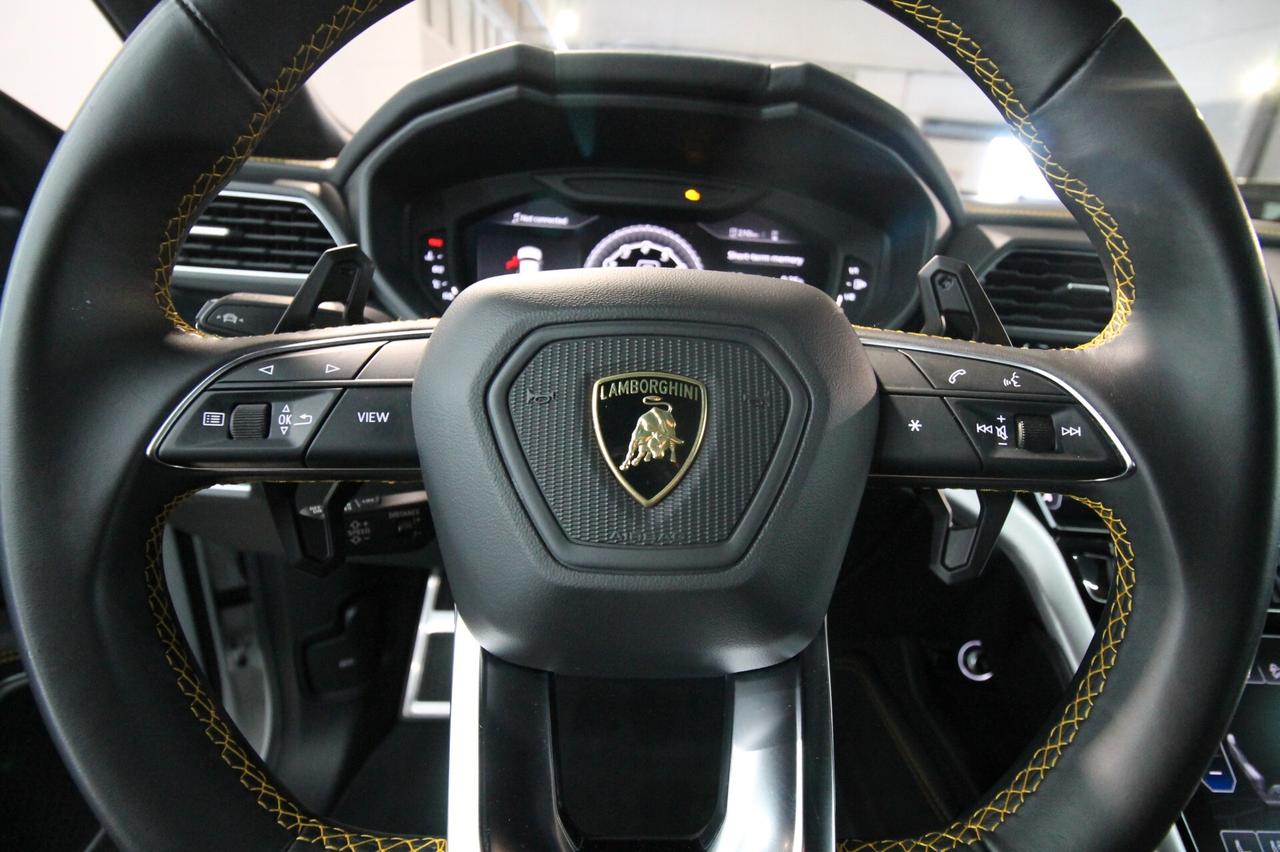 LAMBORGHINI URUS 4.0 650 CV