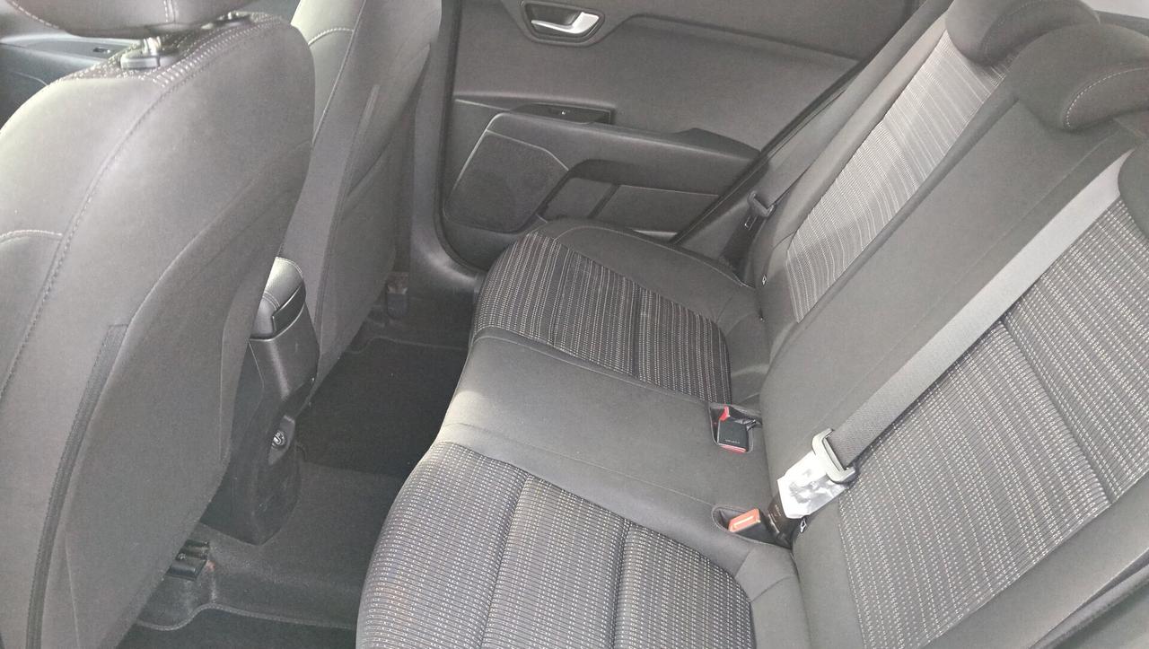 KIA STONIC 1.2 B/GPL-RETROC-KM 40.000