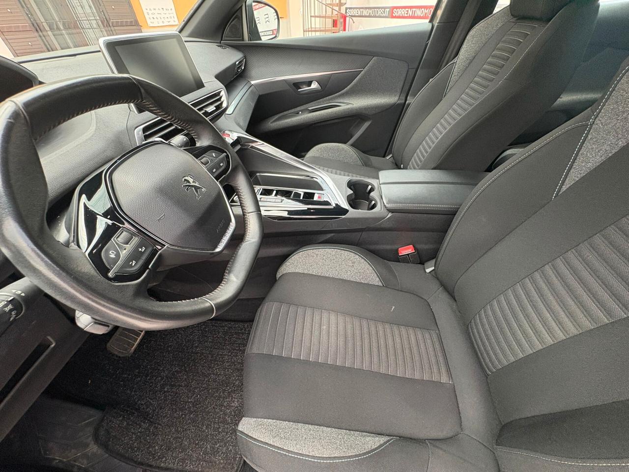 Peugeot 3008 BlueHDi 130 S&S Active Pack