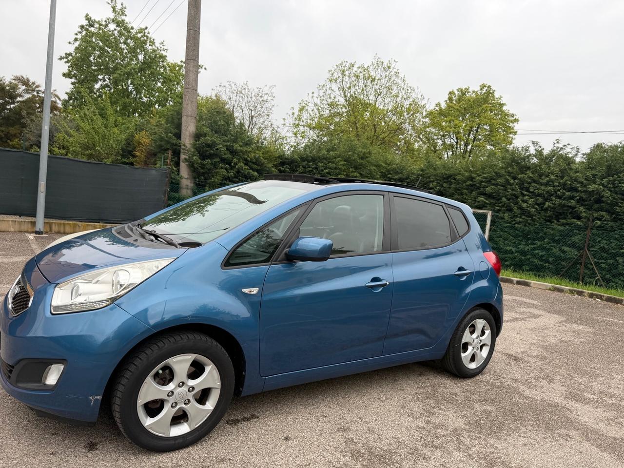 Kia Venga 1.4 crdi - TETTO - NEOP. - 12 MESI DI GARANZIA -