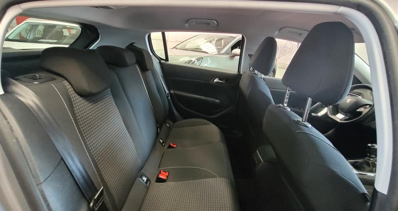 Peugeot 308 BlueHDi 130 S&S Active
