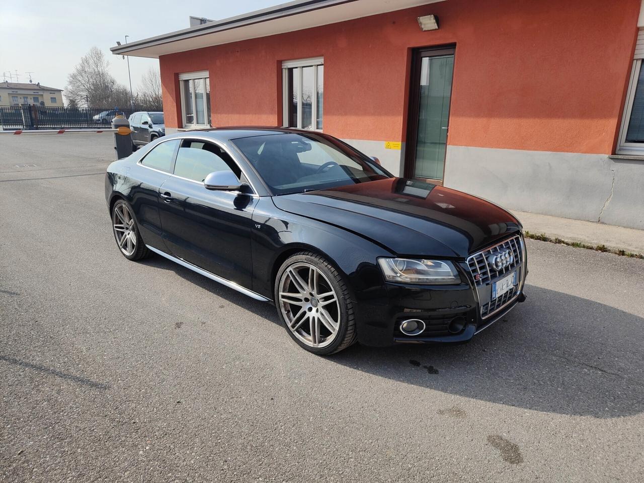 Audi S5 .