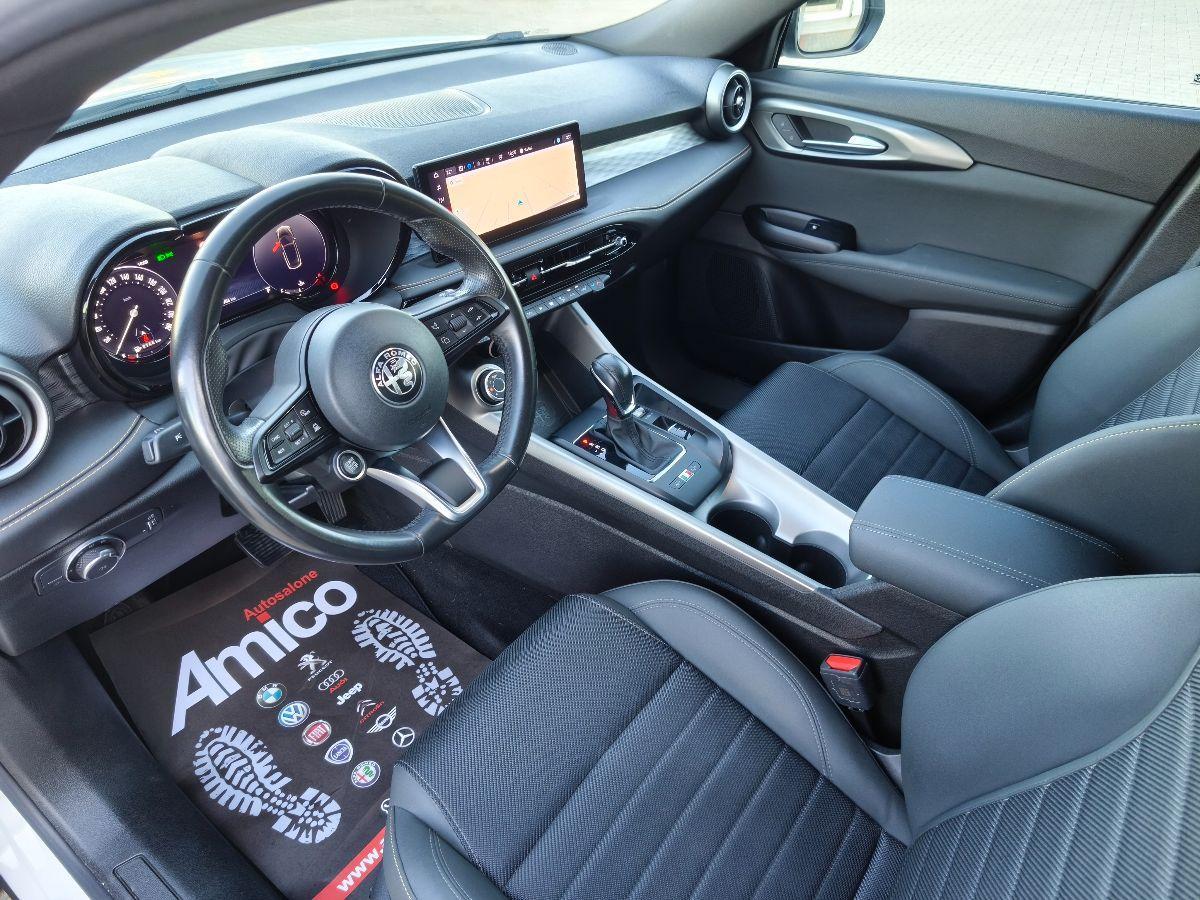 ALFA ROMEO Tonale 1.6 diesel 130 CV TCT6 Ti Luci ambient