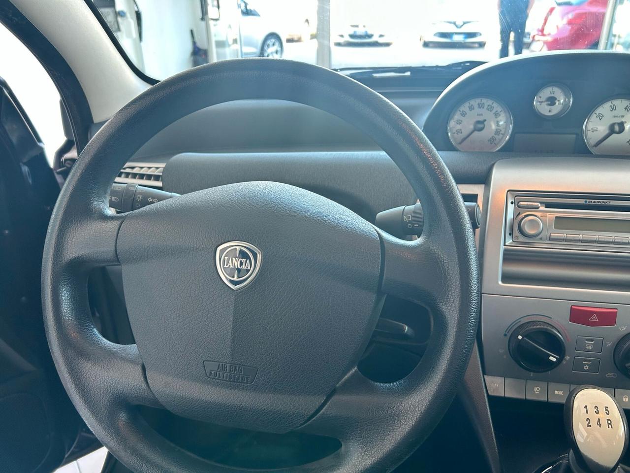 Lancia Y 1.4 X NEOPATENTATI GPL 2009