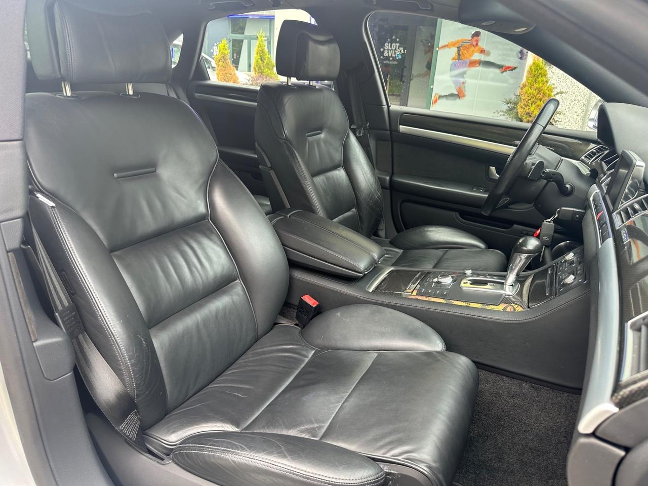 Audi A8 S8 5.2 V10 quattro tiptronic
