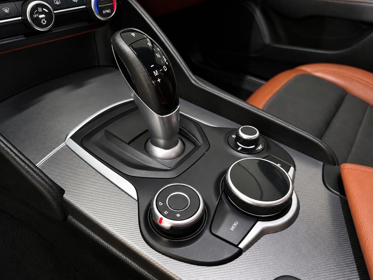 Alfa Romeo Giulia 2.2 t Business Sport Launch Edition 180cv automatica