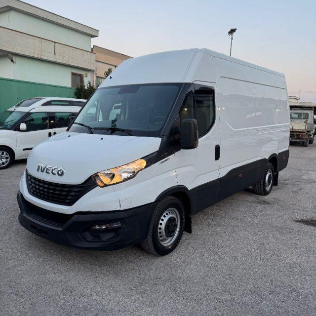 IVECO DAILY 35S16 VH2 FURGONE PASSO MEDIO/LUNGO 3 POSTI