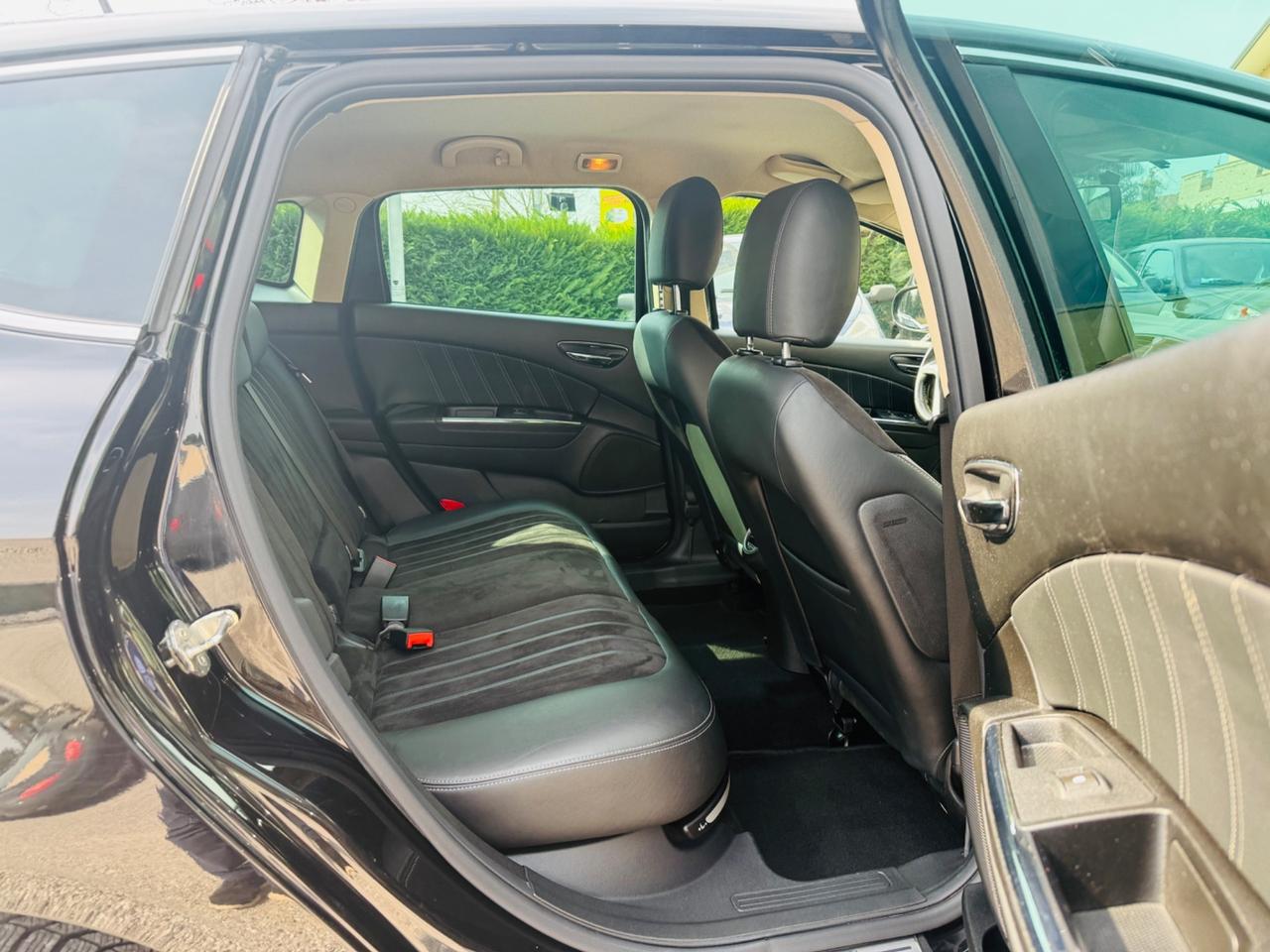 Lancia Delta 1.6 MJT DPF Gold