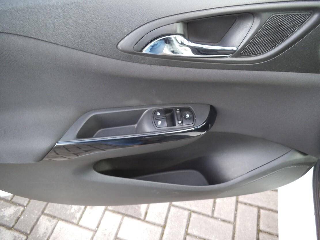 OPEL CORSA BENZINA / GPL