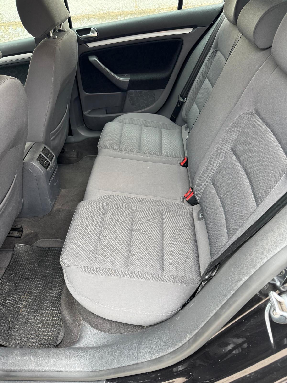 Volkswagen Golf 2.0 16V TDI 5p. Sportline