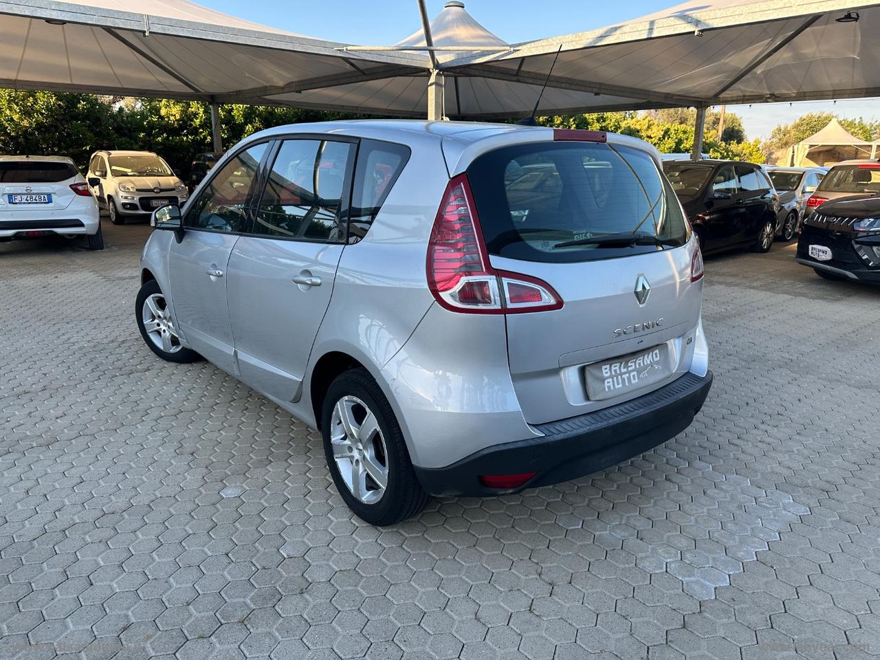 RENAULT Scénic 1.5 dCi 110 CV Confort
