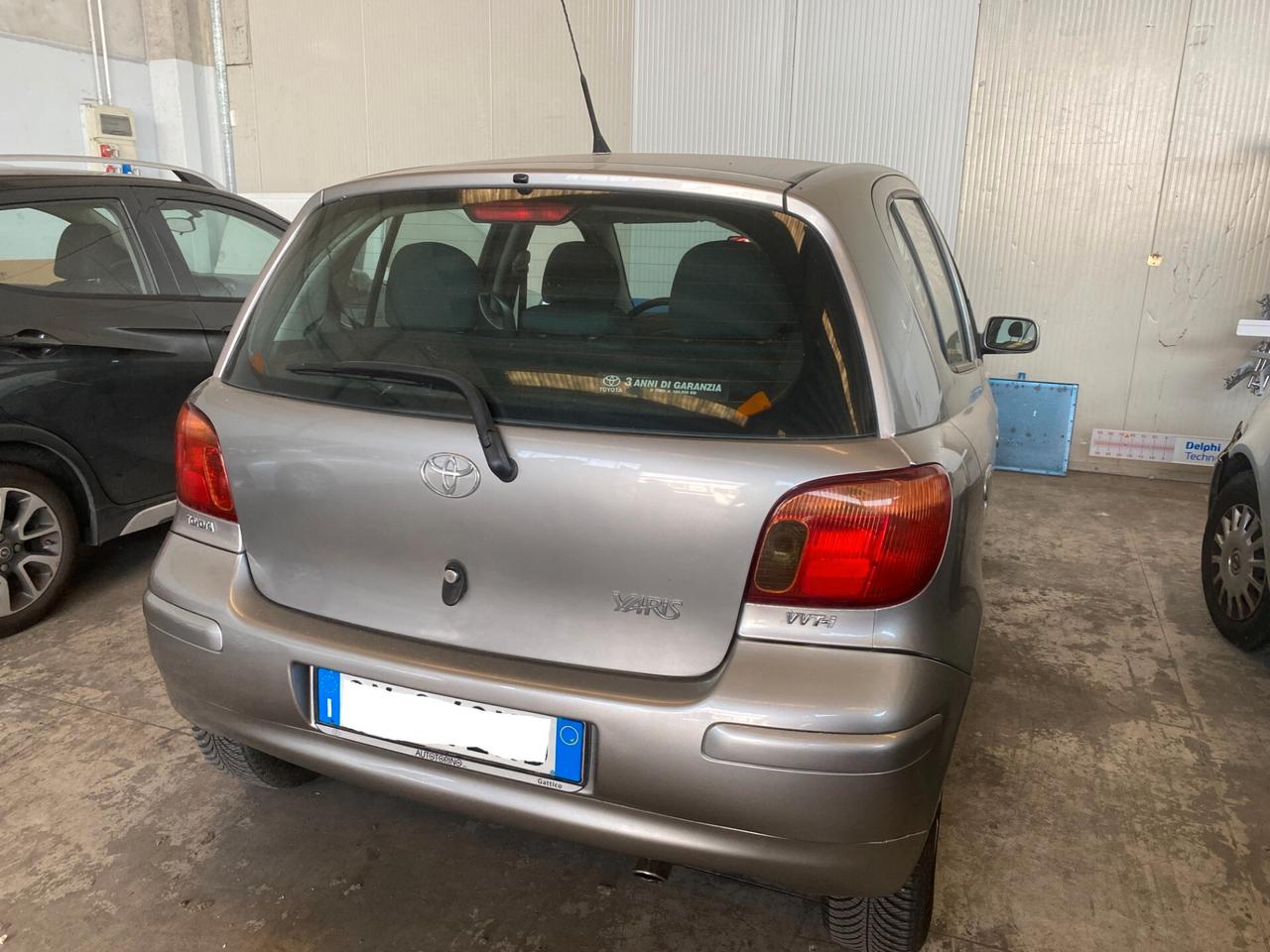 Toyota Yaris 1.0 5 porte Sol