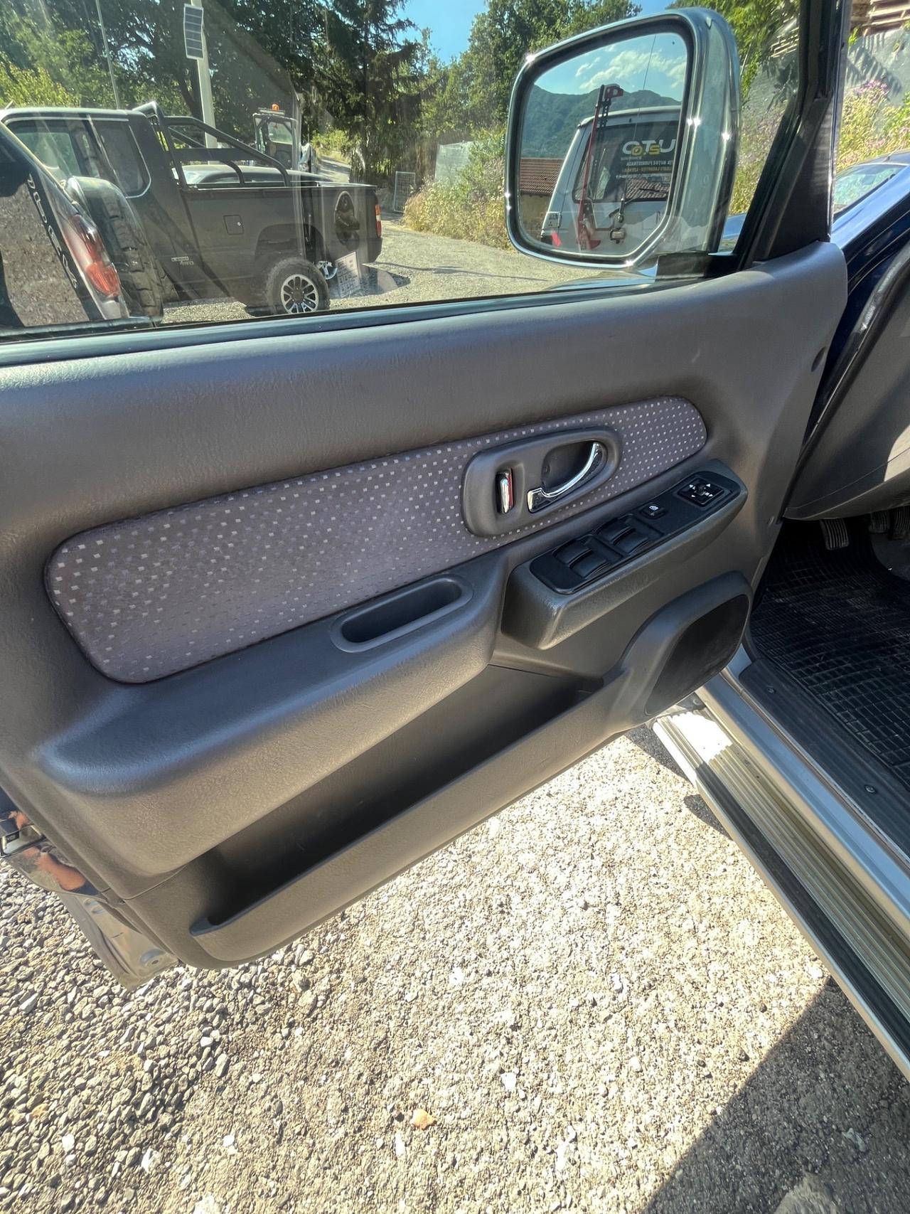Mitsubishi L200 2.5 TDI 4WD Club Cab Pup. GLS Targ.