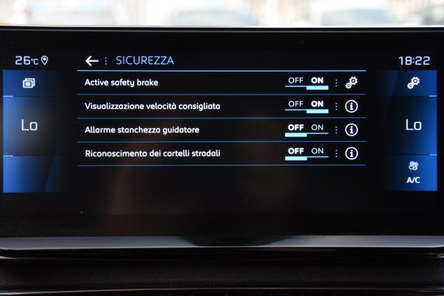 PEUGEOT 3008 BlueHDi 130 S&S EAT8 Allure