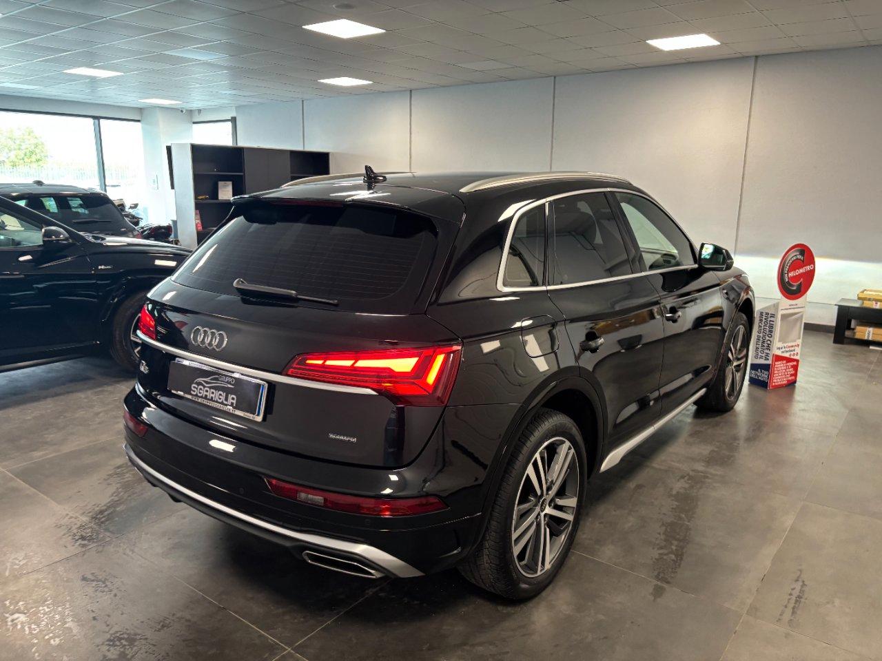 Audi Q5 4X4 S Line Plus Quattro 40 2.0 tdi mhev s-tronic