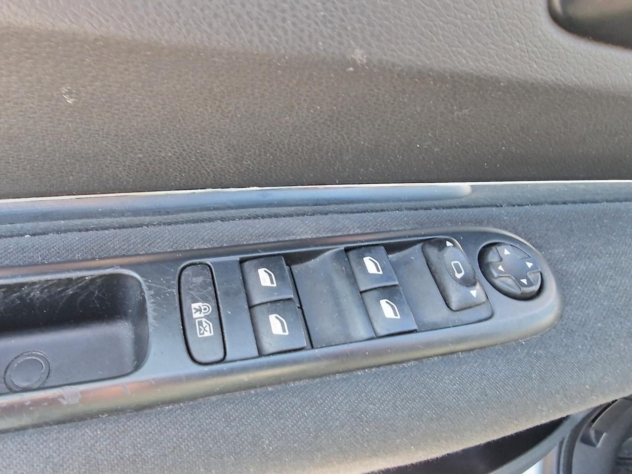 Peugeot 3008 1.6 HDi 115CV Active