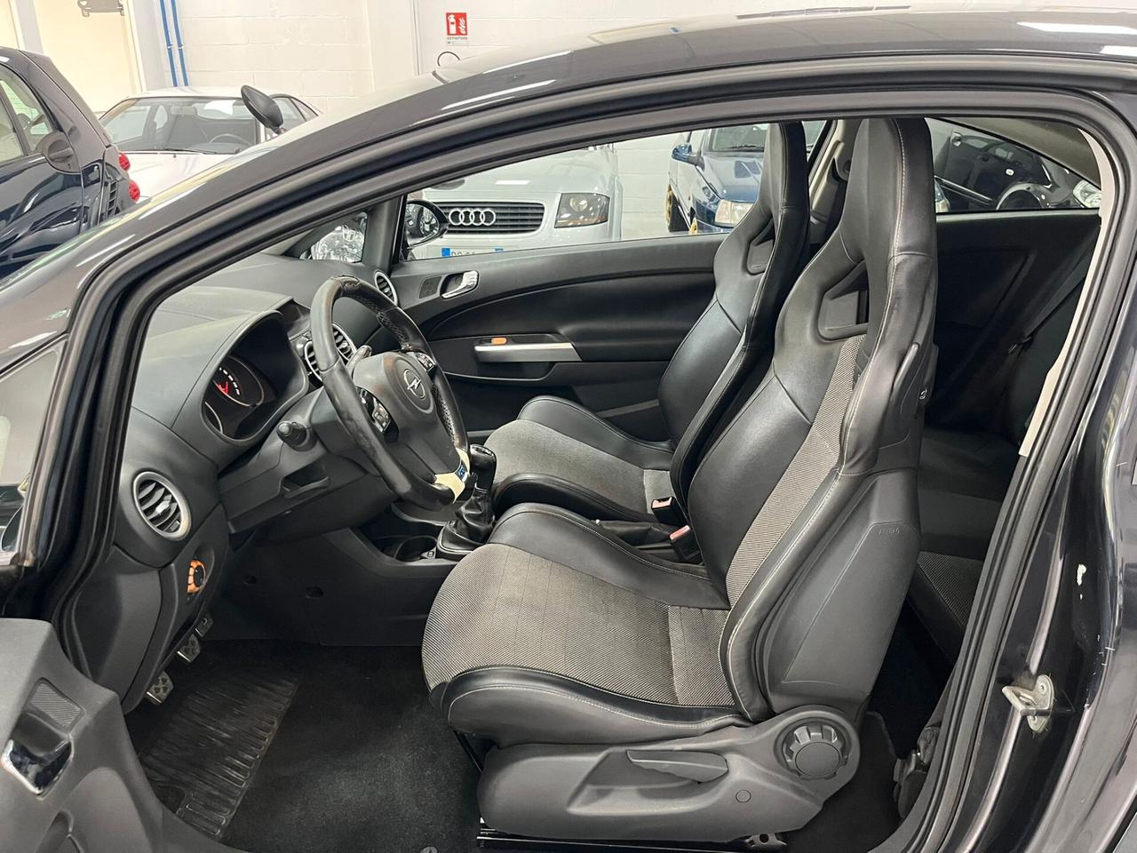 Opel Corsa 3p 1.6 turbo Opc 192cv