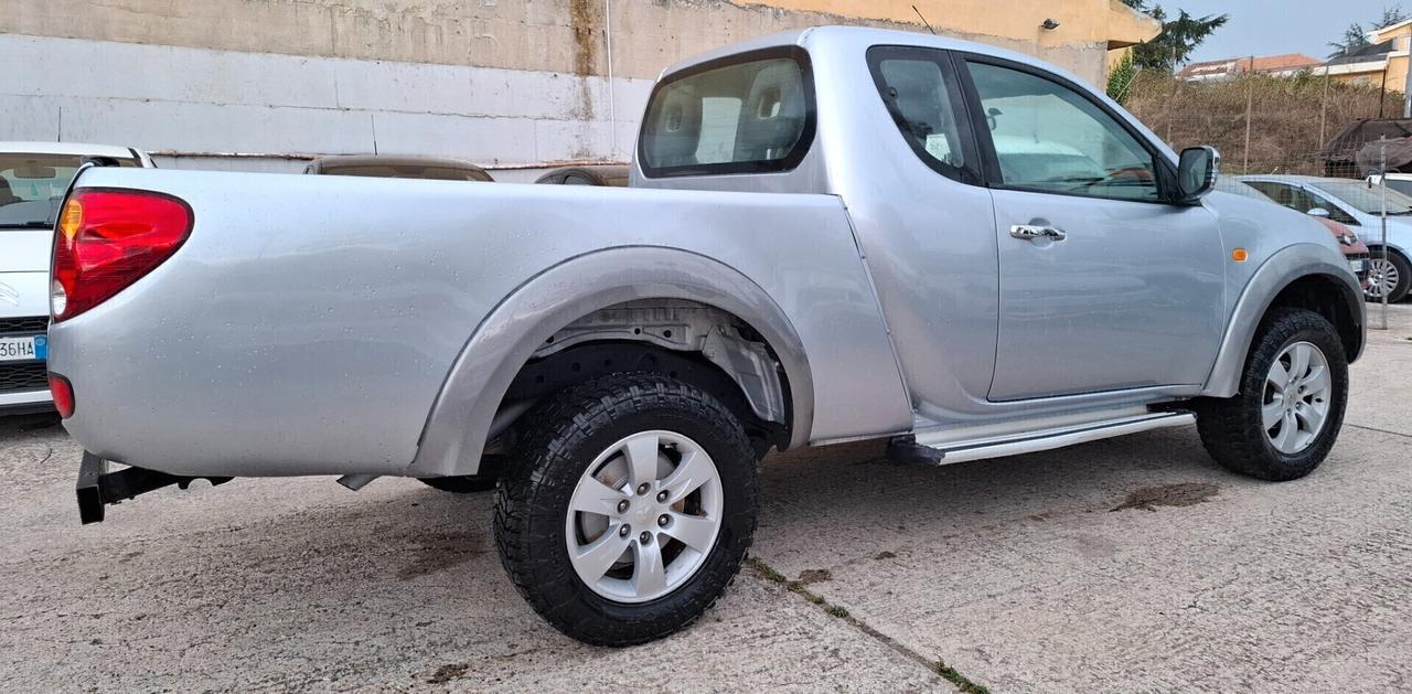 L200 2.5 DI-D/136CV Club Cab Invite