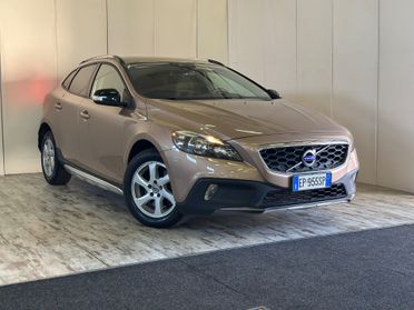 Volvo V40 Cross Country D2 1.6 Summum OK Neopatentati