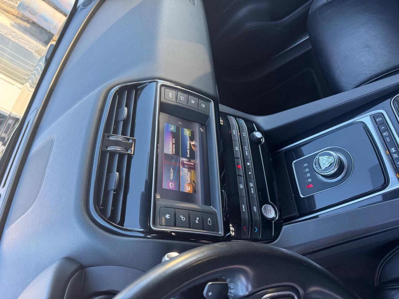 Jaguar F-Pace 2.0 D 180 CV 4x4 Euro 6b