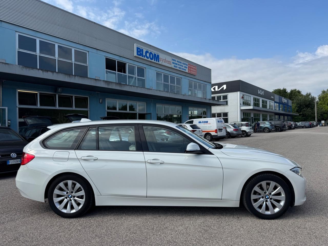 Bmw 320d 116cv Touring Modern NEOPATENTATI