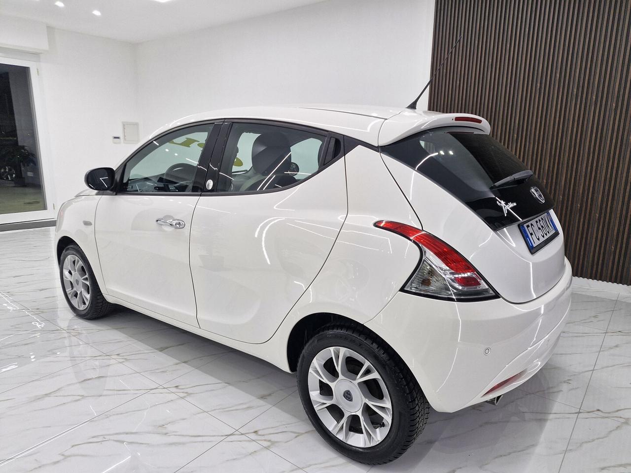 LANCIA YPSILON 1.2 69CV Ecochic GOLD ANNO 2016