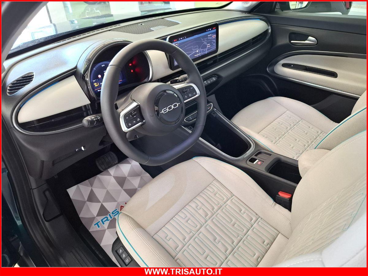 FIAT 600 1.2 T-GEN3 MHEV DCT La Prima NEOPATENTATI (FULL LED+PELLE+NAVI)