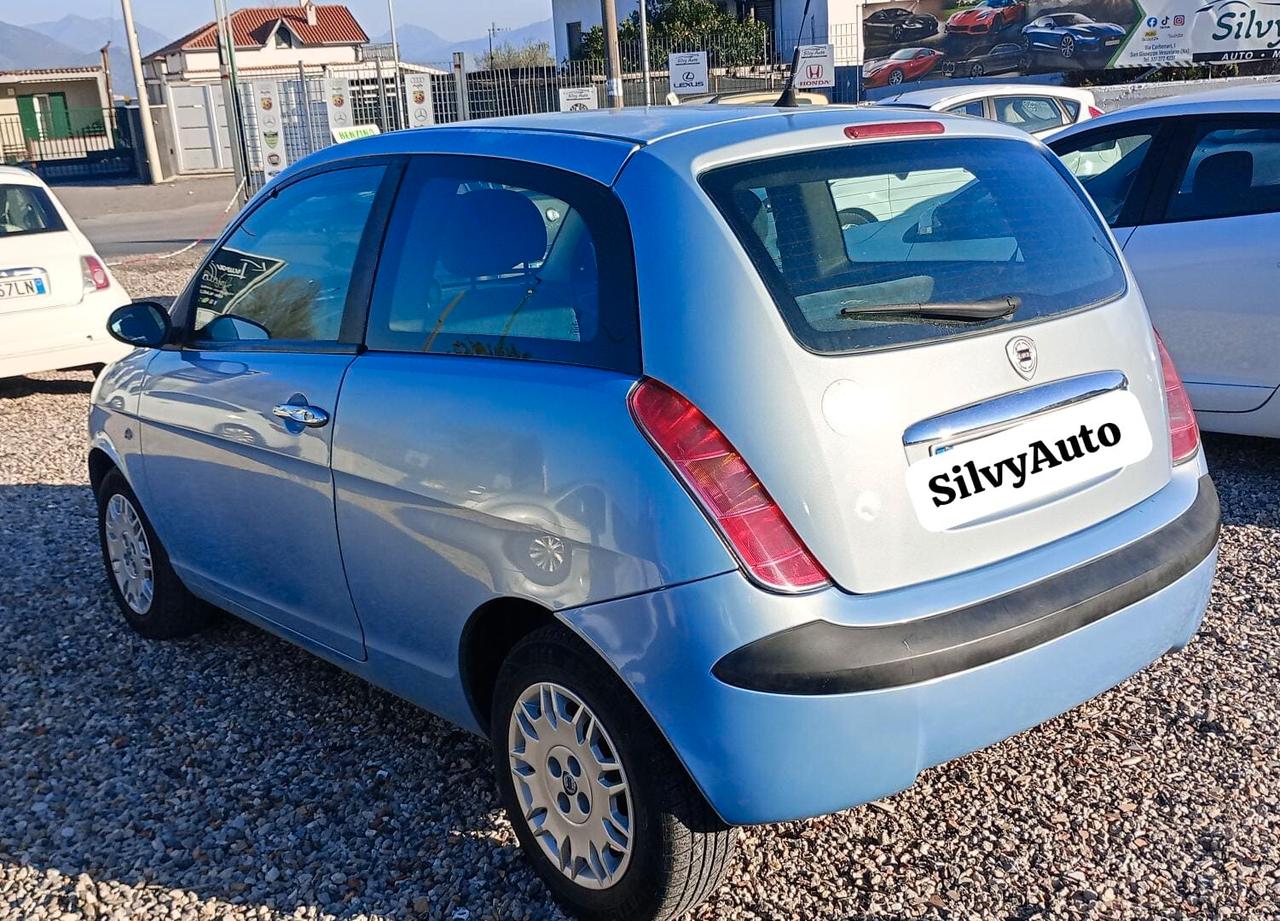 Lancia Ypsilon 1.2 Oro Giallo