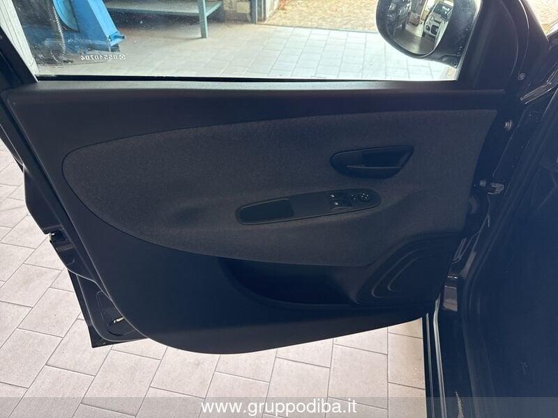 Lancia Ypsilon III 2015 Benzina 0.9 t.air Elefantino Blu ecochic metano 70
