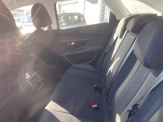 PEUGEOT 3008 BlueHDi 130 S&S Allure