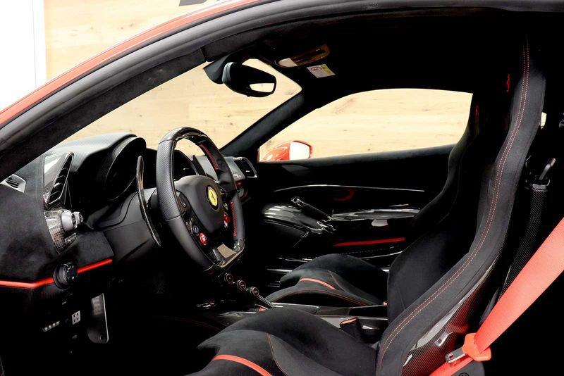 Ferrari 488 488 Pista