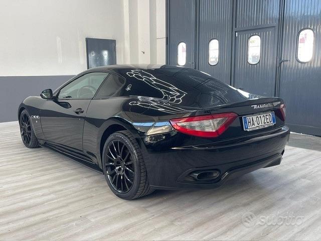 Maserati GranTurismo 4.7 V8 MC Stradale cambio cor