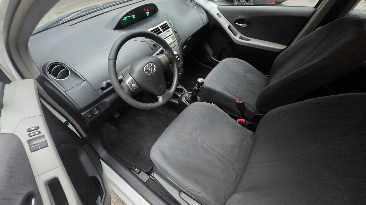 Toyota Yaris 1.3 5 porte Sol