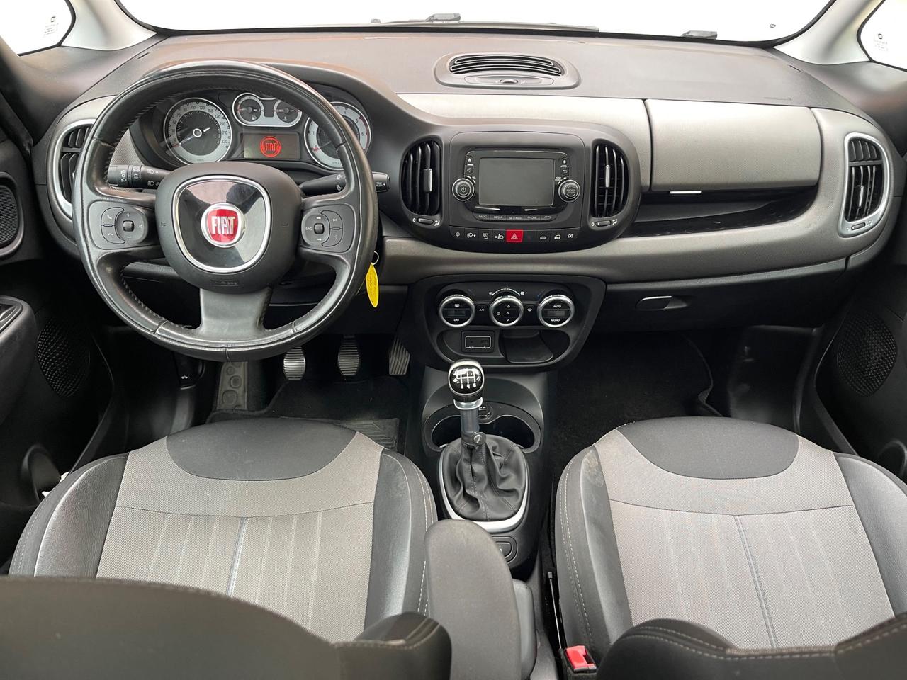 Fiat 500L 1.6 Multijet 120 CV (DOMMYcars)