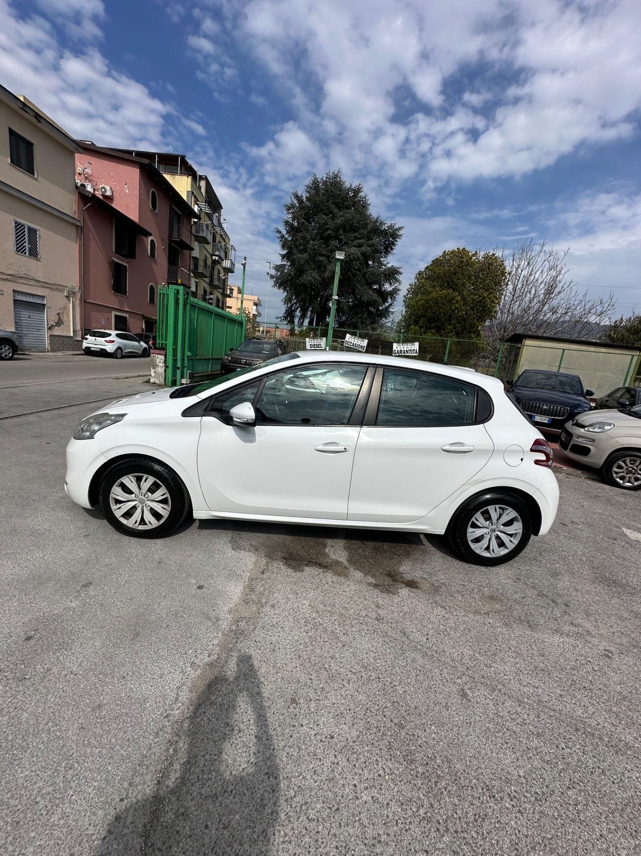 Peugeot 208 1.4 HDi 68 CV 5 porte Access