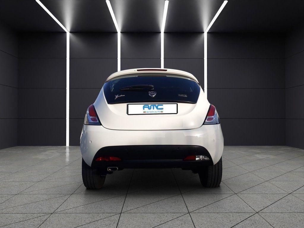 Lancia Ypsilon 1.0 FireFly 5 porte S&S Hybrid Alberta Ferretti