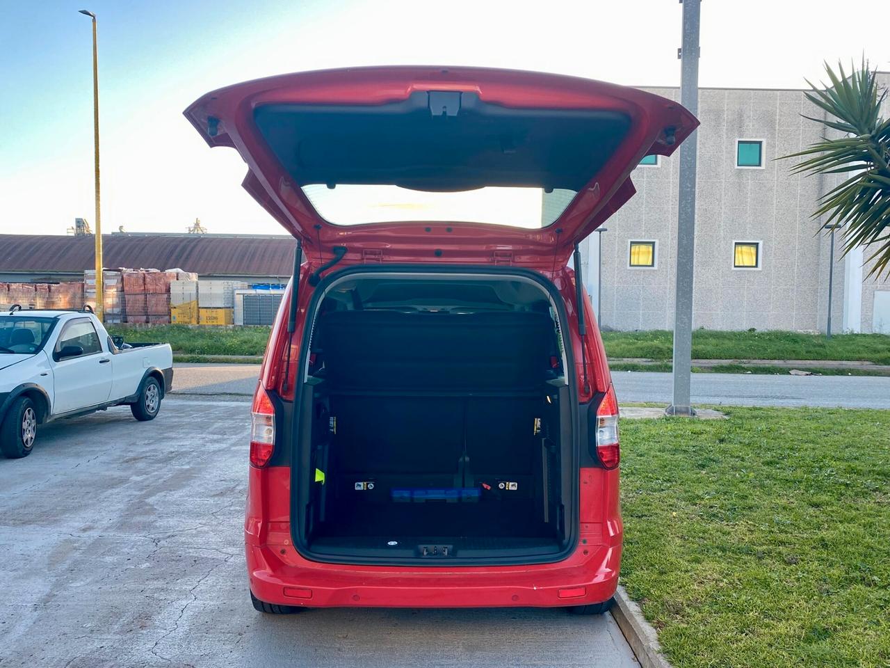 Ford Tourneo Courier 1.0 EcoBoost 100 CV S&S Plus