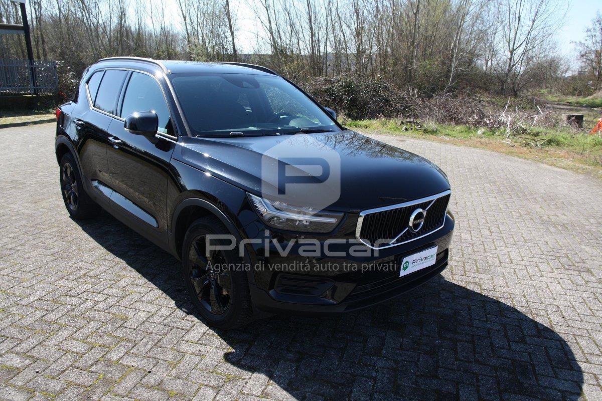VOLVO XC40 T2 Geartronic Momentum