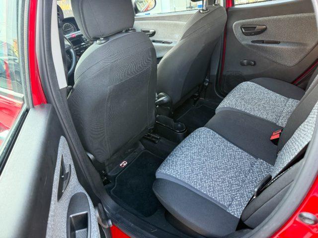 LANCIA Ypsilon 1.0 FireFly 5 porte S&S Hybrid Ecochic Silver