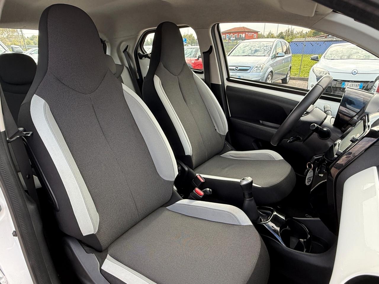 Toyota Aygo 1.0 Benzina 69 CV 5 porte x-play