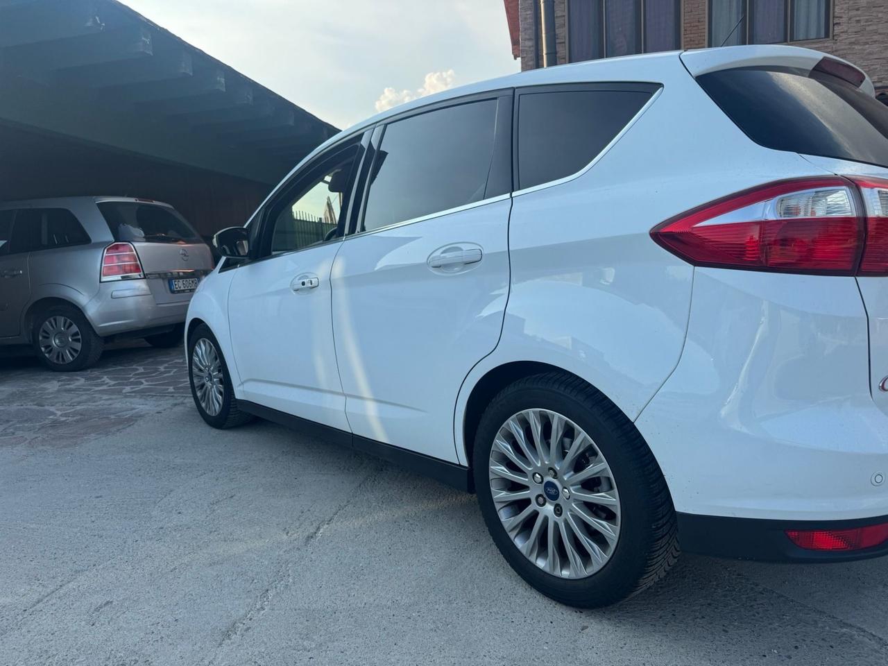 Ford C-Max 1.6 TDCi 115CV Titanium TTPK business neopatentati