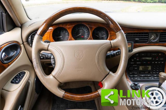 JAGUAR XJ8 3.2 V8 237CV Executive - 1998
