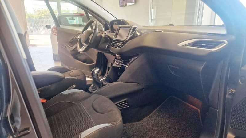 Peugeot 208 1.2 Puretech 82 CV Allure