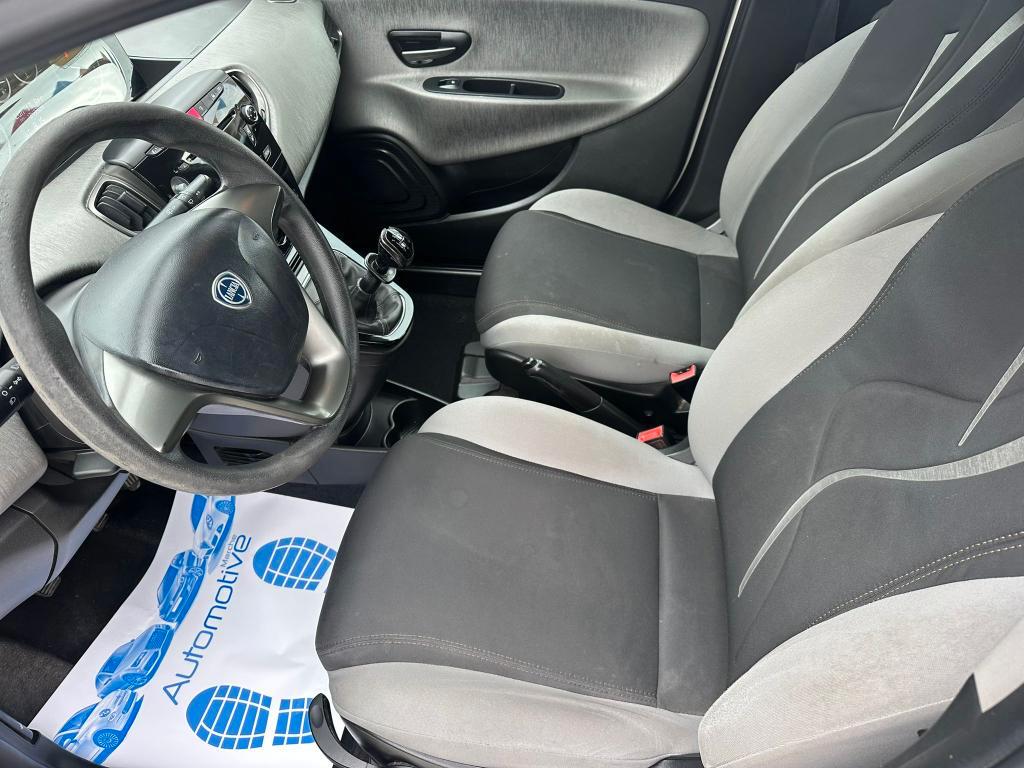 Lancia Ypsilon 5 Porte Ypsilon 1.2 8v Gold s&s 69cv